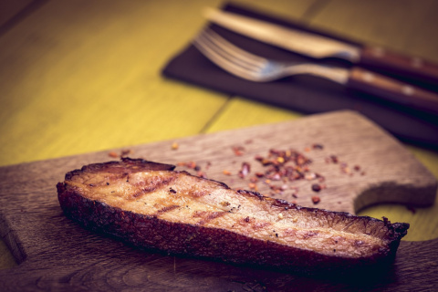Długo pieczony i wędzony boczek 220g Długo pieczony i wędzony boczek 220g